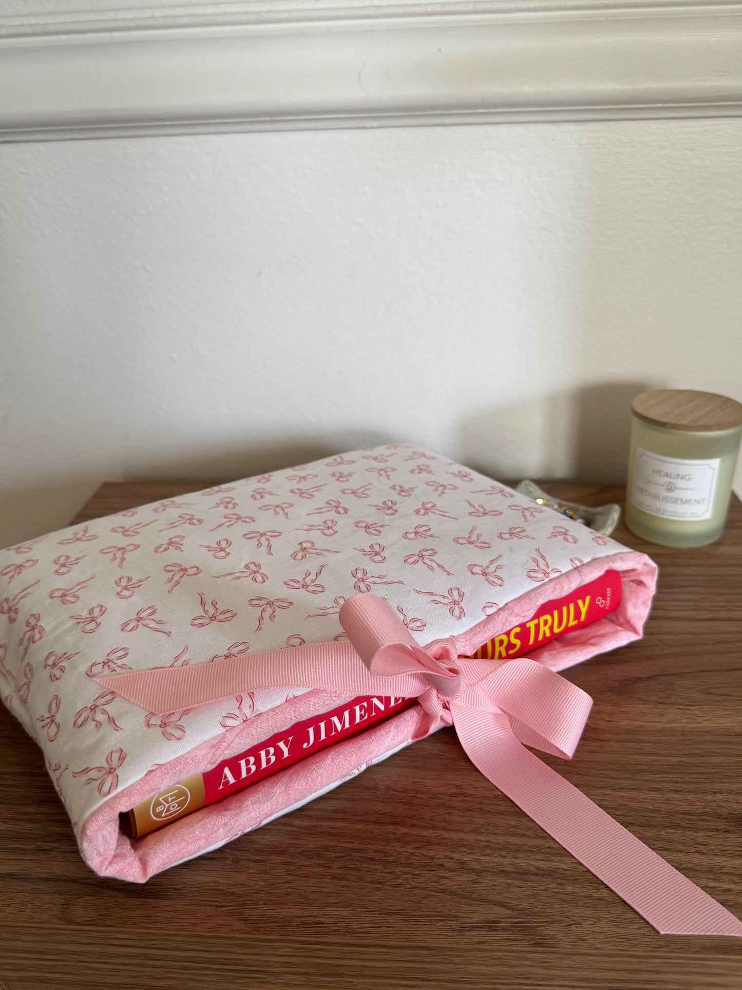 Pink Bows Book Sleeve