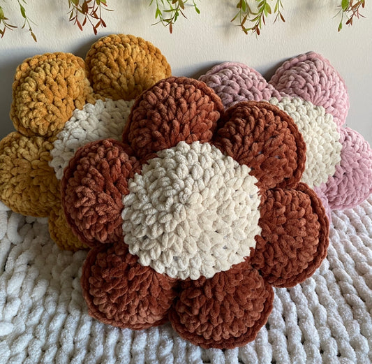 Retro Crochet Flower Pillow Pattern - 6 PETAL VERSION