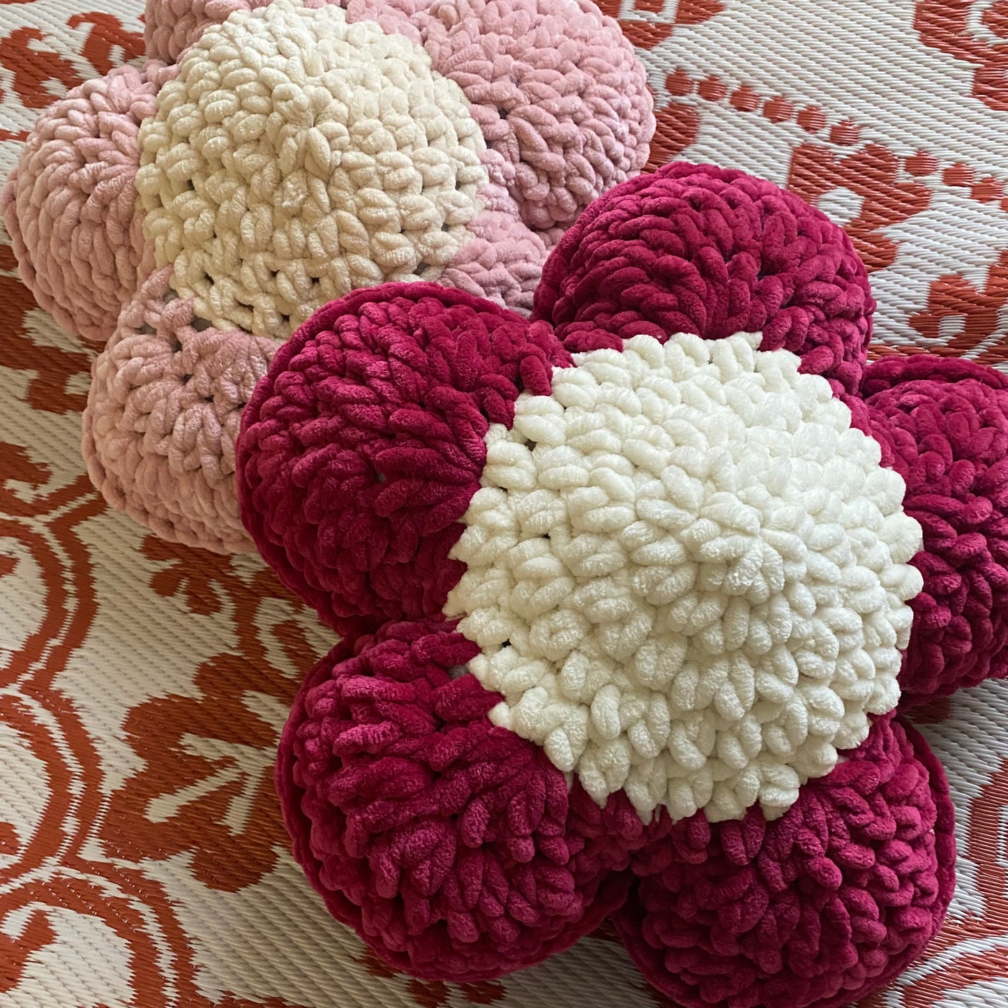 Retro Crochet Flower Pillow Pattern - 5 PETAL VERSION