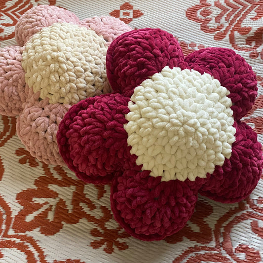 Retro Crochet Flower Pillow Pattern - 5 PETAL VERSION